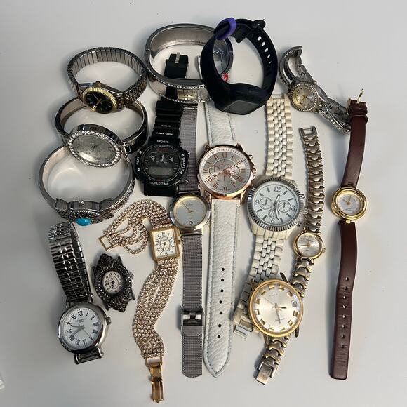 Timex Accessories - Assorted Watches Used Not Working For Parts Or Pieces lot 10